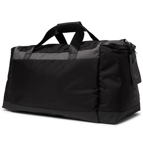 Castore Kendrick Graphene Holdall In Black .